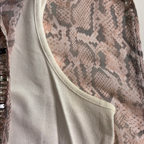 Cache Pink Beaded Snake Print Sleeveless Blouse Small - Picture 11 of 12